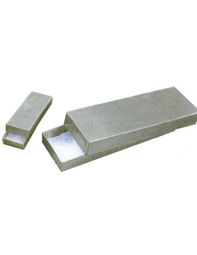 Boîte acier pour produit dessiccant